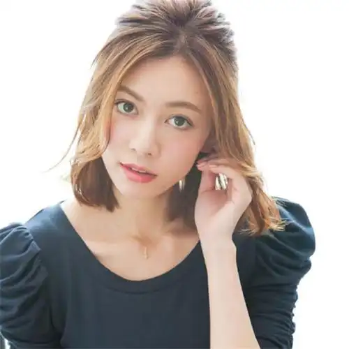 身高不足155的女生,尽量少剪这4种"发型",不然显矮不说还伤发