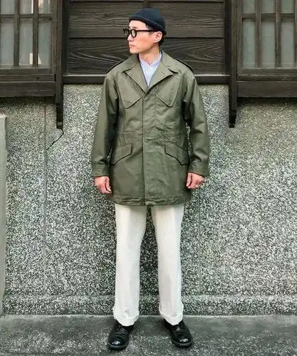 好了,以上就是叶子这期介绍的军装风格博主,不知道看完后,有没有跃跃