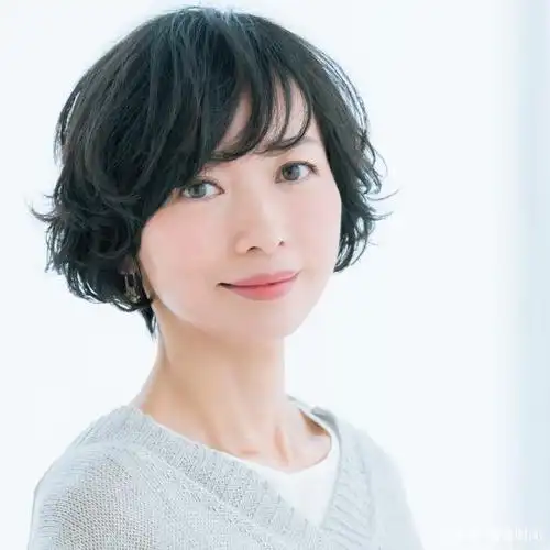 0-50岁左右女人最适合的短发,时髦精致还很优雅