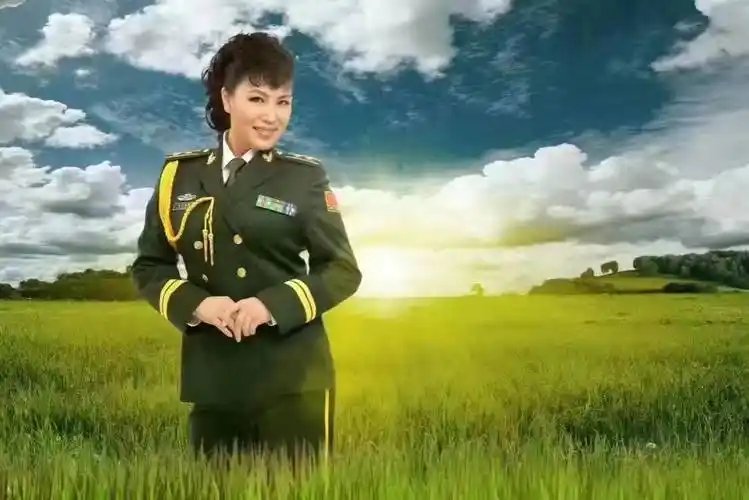 草原民星乌兰托娅内蒙古籍军旅歌唱家为家乡品牌代言