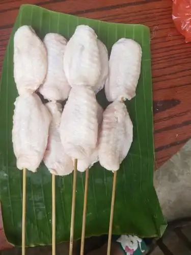 鸡翅中 ￥8元/串 已售21份