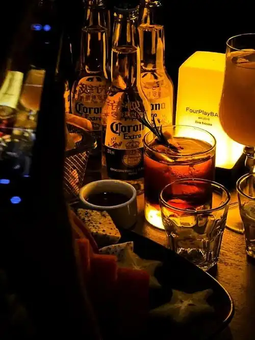 小酌一杯##喝酒文案##朋友圈文案##朋友圈背景图##朋友圈分享##文案