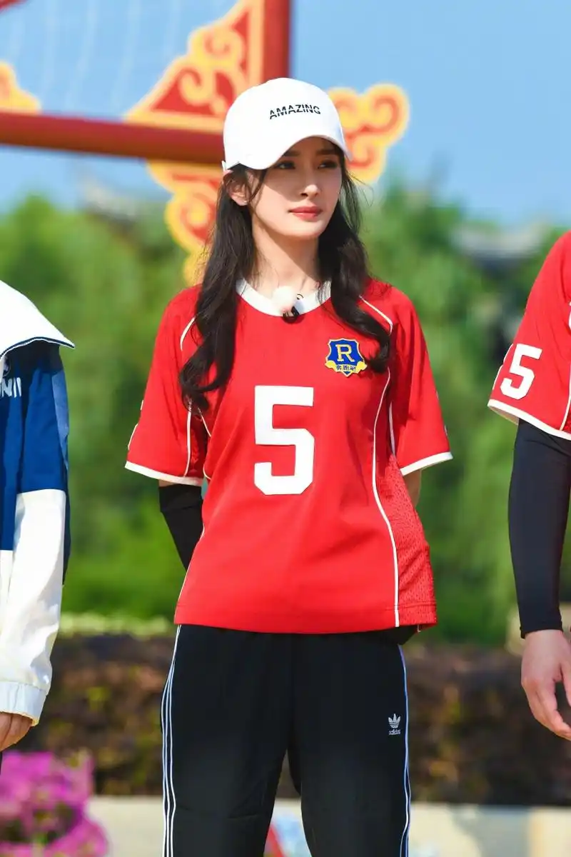 杨幂《奔跑吧》高清图片