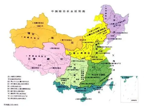 亲,帮忙找一张全面的有颜色划分的中国行政区域划分图,我记得地理书上