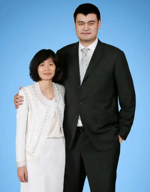 姚明的老婆叶莉简历(姚明妻子叶莉:打进雅典奥运,却因伤无缘北京奥运