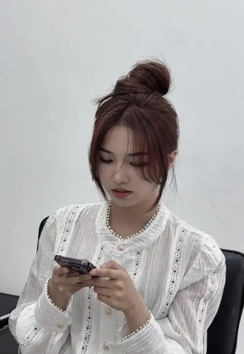 扎头发也很好看的八字刘海