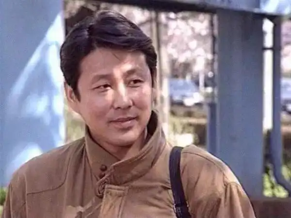 陈道明年轻的时候有多帅!看了这些老照片你就知道了!