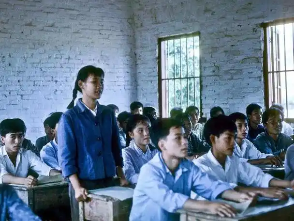 老照片:七十年代广州花都的校园生活