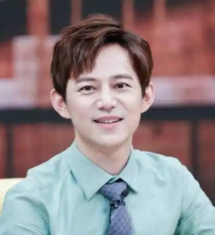 何炅绯闻爱情盘点:和王菁到底啥关系?