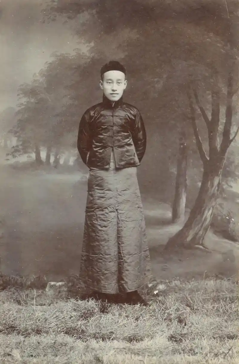 那时的少爷(民国初年)#老照片 #老照片里的旧时光 #岁月匆 - 抖音