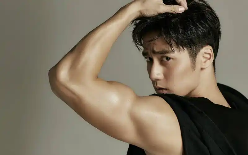 蒋劲夫家暴事件升级,前女友自曝被踢到流产,却对他仍抱有期待!