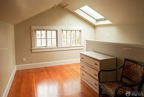 2020顶层小户型尖阁楼天窗装修案例大全
