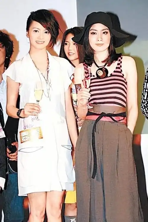 51岁陈慧琳近照曝光!皮肤紧致宛如20多,网友惊叹:状态超赞!