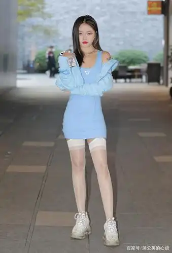 别不信,女人还是穿裙子好看,造型优雅大方还不乏温柔感