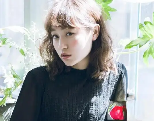 【图】四个理由告诉你:秋天短发要剪齐肩lob头_时尚发型_发藏网