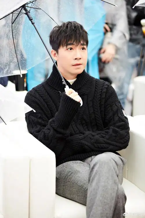 倾城时光俞灏明变帅刘恺威造型老气周一围说话拿腔作调