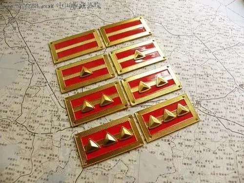 这个国军军官是什么军衔