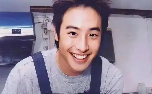 婚后4年,潘玮柏胖到200斤:差点认不出