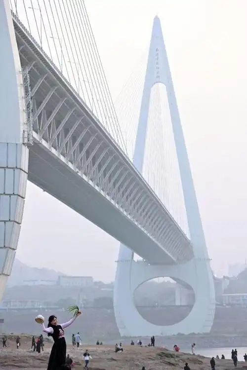 壮哉!重庆市白居寺长江大桥火出圈|白居寺|长江大桥|重庆市_新浪新闻