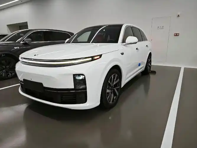 新款到店的理想l6,价位理想汽车白云大道