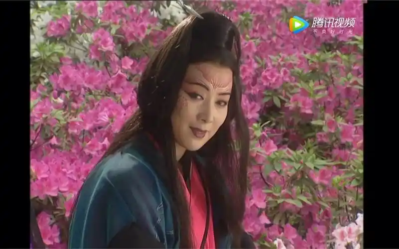 央视版东方不败茅威涛与莲弟片段剪辑问世间情为何物直教人不男不女