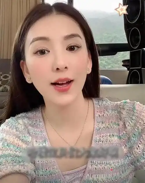 5月7日上午,演员郭富城的娇妻方媛晒出了一组逛街游玩的生活美照,再次