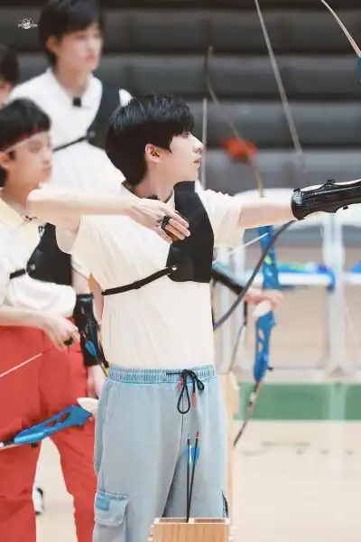 tnt时代少年团夏日运动会射箭