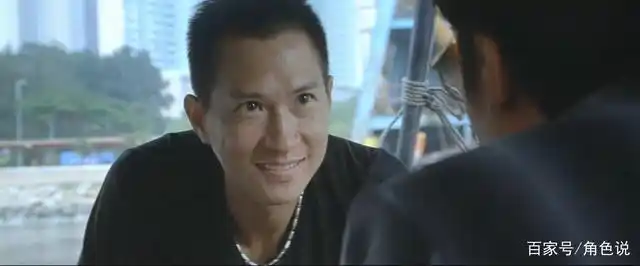 从三个充满内心戏的笑容,深入剖析下张家辉的转型之角色:飞机