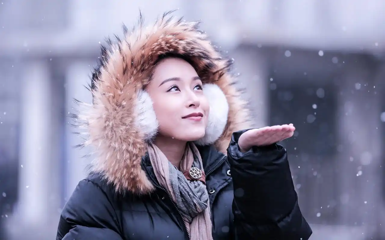 文咏珊冬日唯美图片高清桌面壁纸