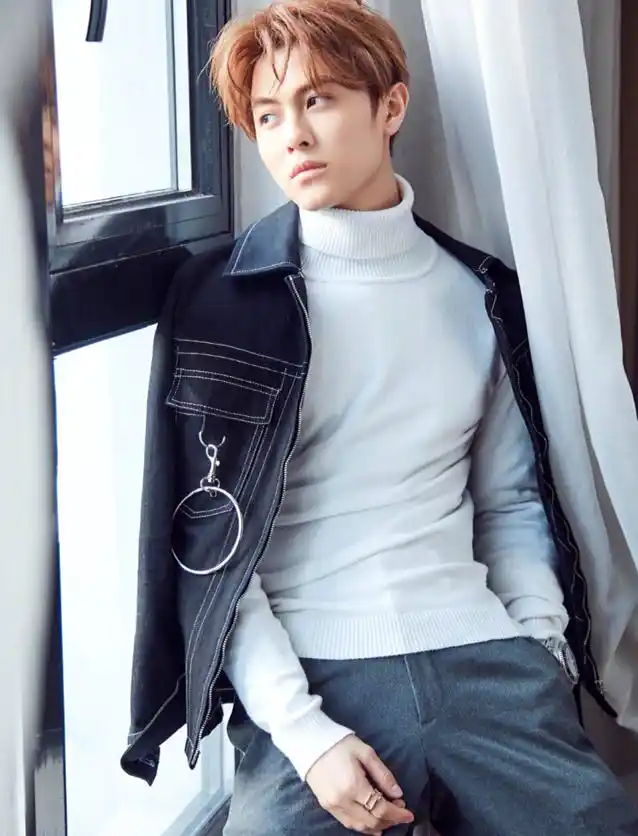 "王子"邱胜翊最新写真出炉,网友:这就是我的王子