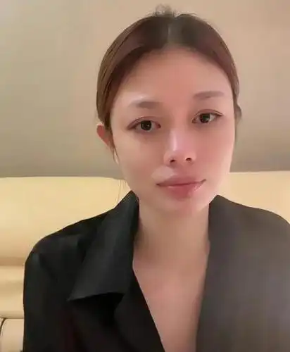 汪峰被疑有新女友!前任疑似求复合,恋情无缝隙惹热议