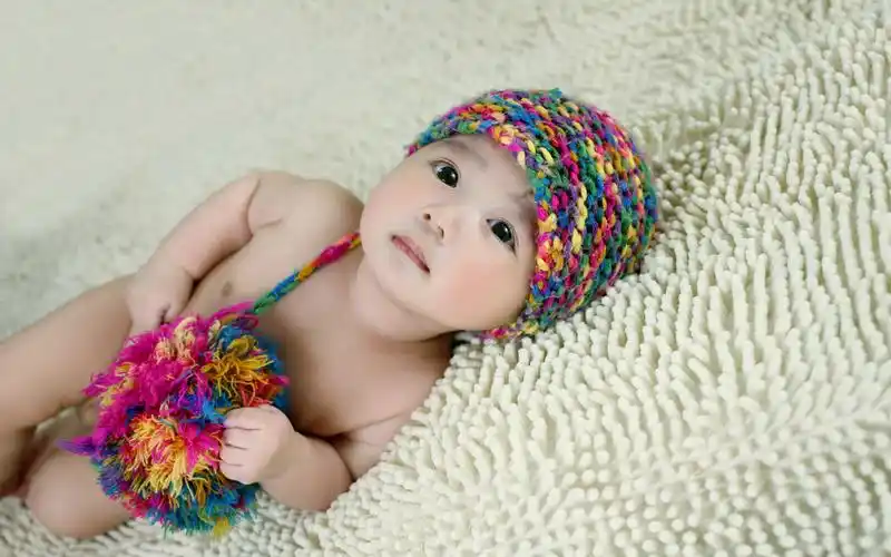 可爱宝宝呆萌高清桌面壁纸