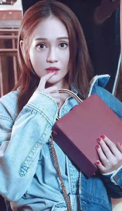 41岁的陈乔恩遇到小9岁男友艾伦网友陈乔恩你要幸福哦