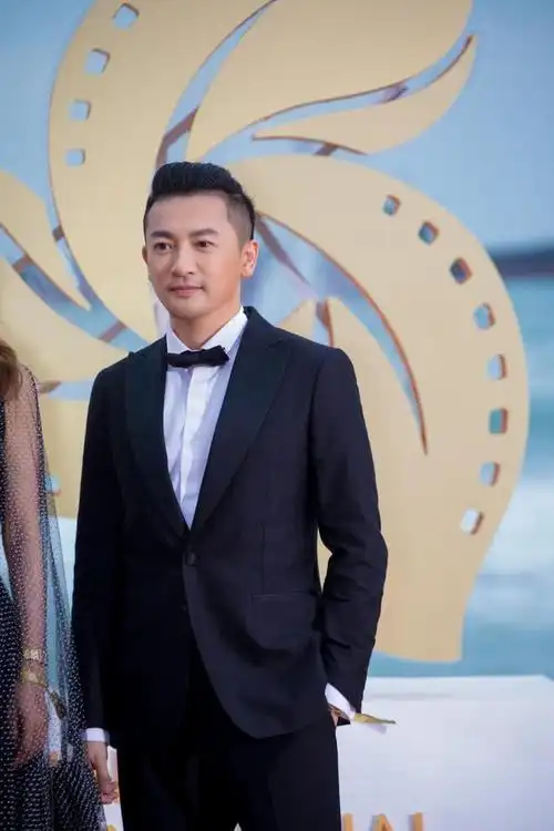 苏有朋这款新发型太有型46岁大叔变回乖乖虎依旧阳光帅气