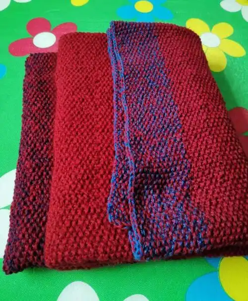 > 正文        上图是李冬滨老师用旧毛线织的练声波瑜伽用的毯子,长