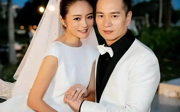 表面是富豪实则负债缠身求求这8位有钱人别再装了