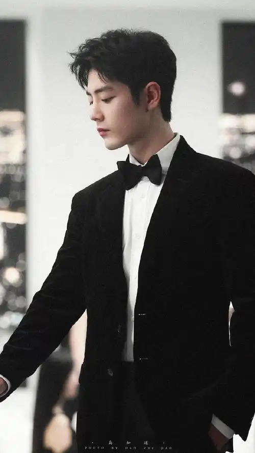 肖战黑色西装领结造型库存照