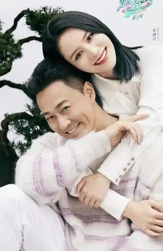 厦门富二代林峯事业回春,回母校唱歌,42岁携网红老婆上综艺捞钱|林峰