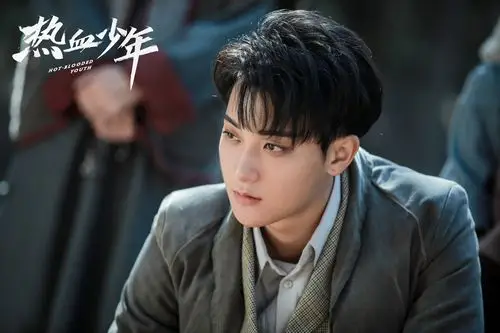 龙韬娱乐和黄子韬今年凭借电视剧《夜空中最闪亮的星》《热血少年》