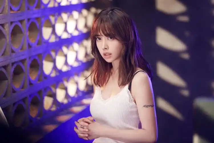 蔡依林新专辑造型曝光,花招永远用不完!