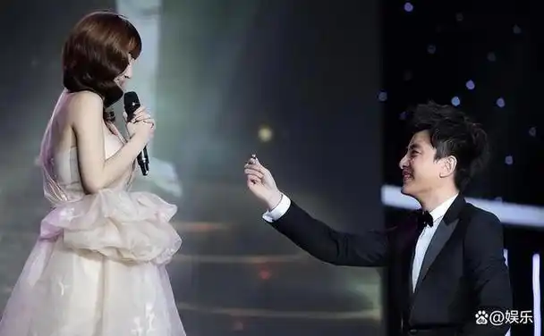 有种"整容"叫贾乃亮离婚,前妻没啥变化,如今他却像变了个人