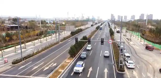 龙城大街东延建设工程项目经理 张良:龙城大街东延这个工程实施以前