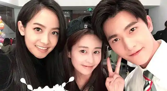 宋茜开撕杨洋否认恋情杨洋宋茜昔日恋情证据