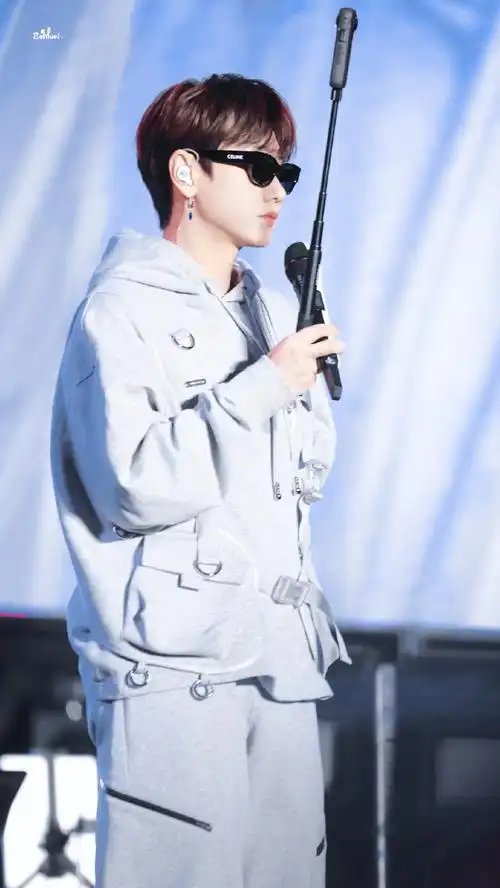 汪苏泷新专辑21世纪罗曼史