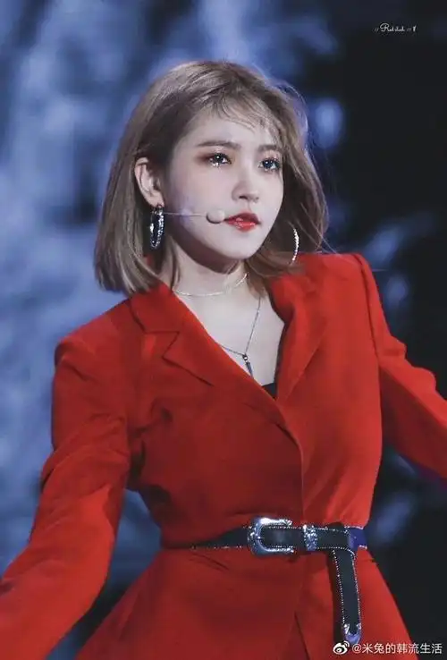 粉丝们反应超好的red velvet yeri短发