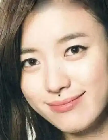 女人的人中中间长了痣,在财运方面则表示运势上佳,不过在生活中 - 抖