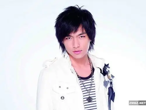 飞轮海组合炎亚纶图片壁纸