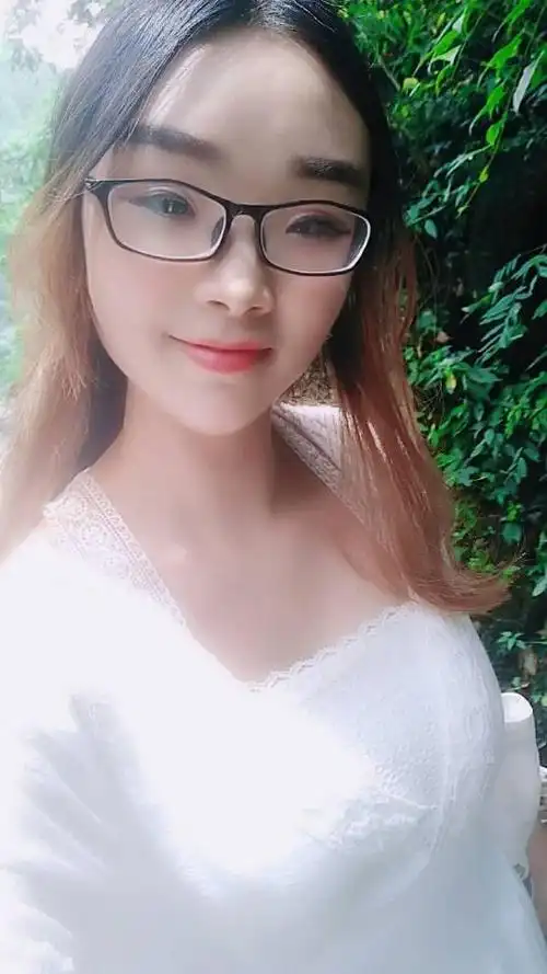 24岁未婚女征婚照片(id:1866054963)_重庆征婚交友_珍爱网