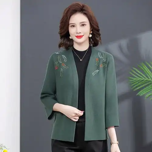 红绿两款中年开衫色上衣外套针织衫洋气舒适2023春秋中老年妈妈装