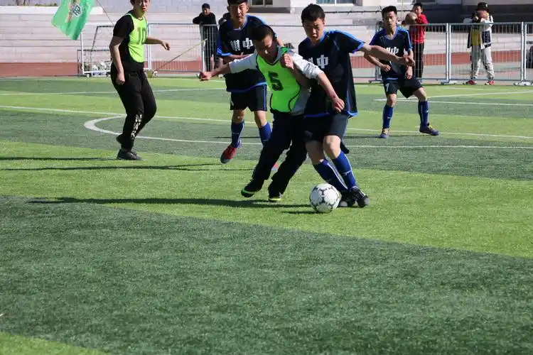 迎县庆,展精彩---2019年围场"县长杯"中学生校园足球总决赛 - 美篇